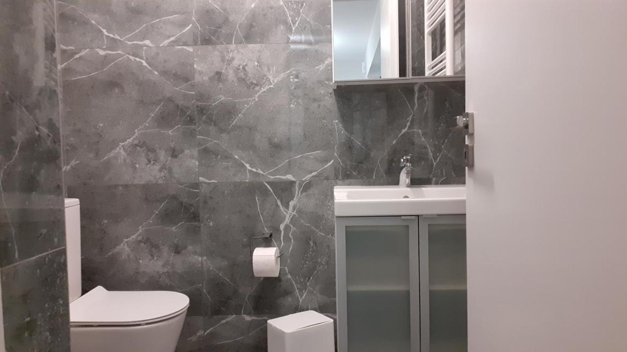 Giannis Apartment Galatas  Exterior photo