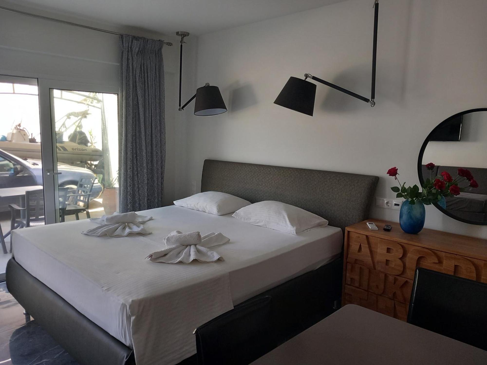 Giannis Apartment Galatas  Exterior photo